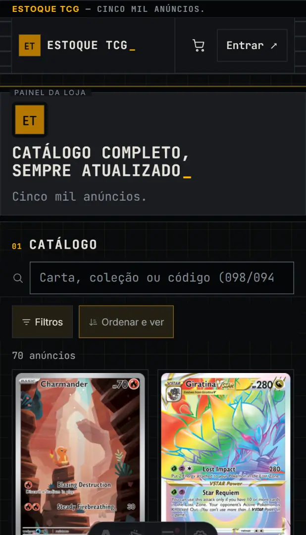 Terminal: cabeçalho monoespaçado com cursor, catálogo em tabela âmbar sobre preto